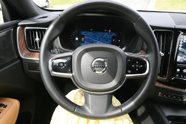 Used 2024 Volvo XC60 B5 Ultimate AWD/4WD image 30