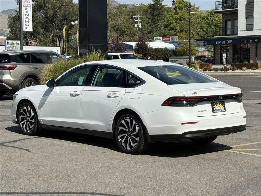 Used 2024 Honda Accord EX image 4