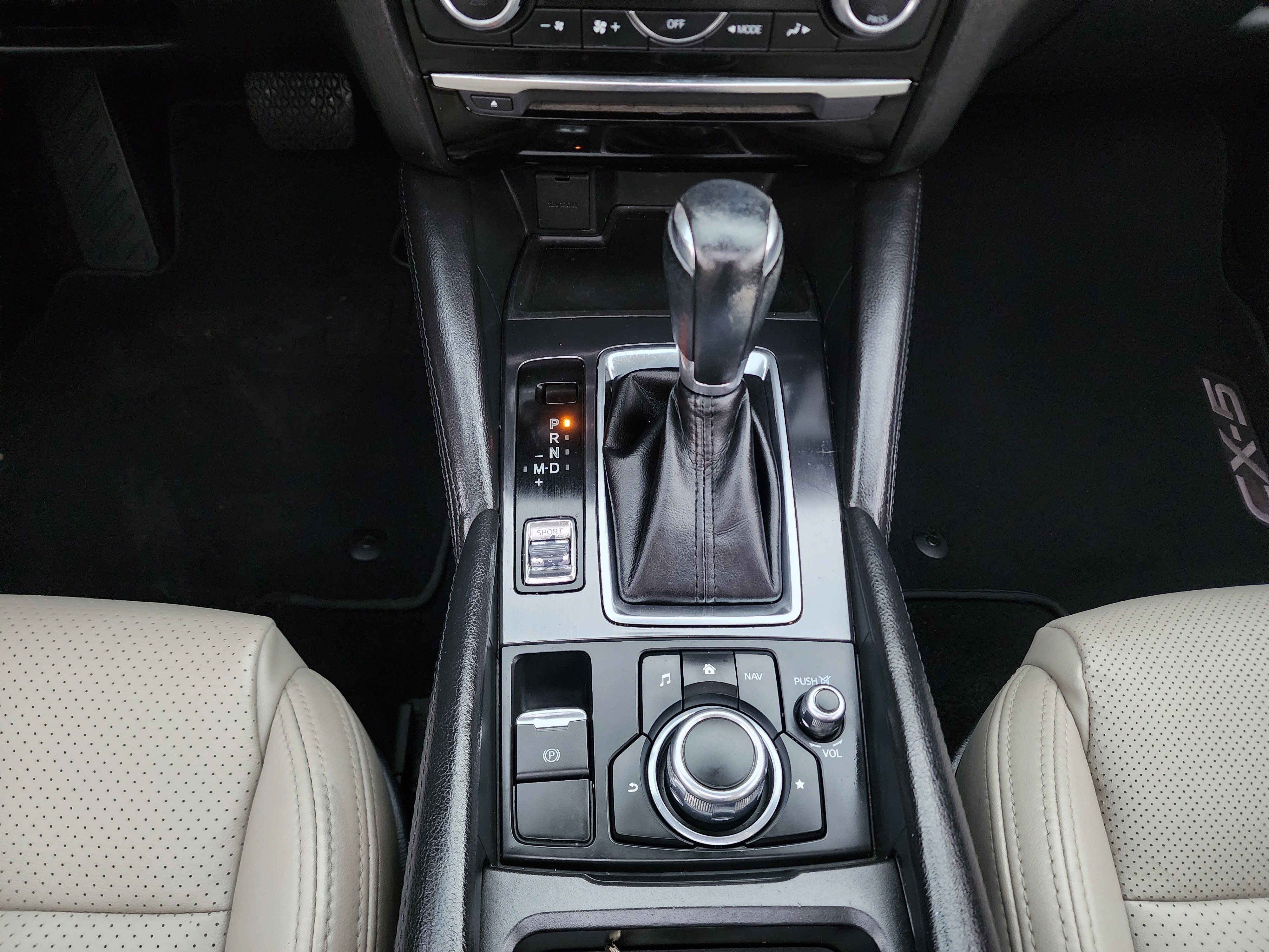 Used 2016 MAZDA MAZDA6 Touring w/ Touring Technology Package image 38