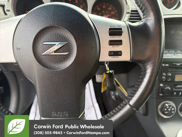 Used 2005 Nissan 350Z Touring image 15