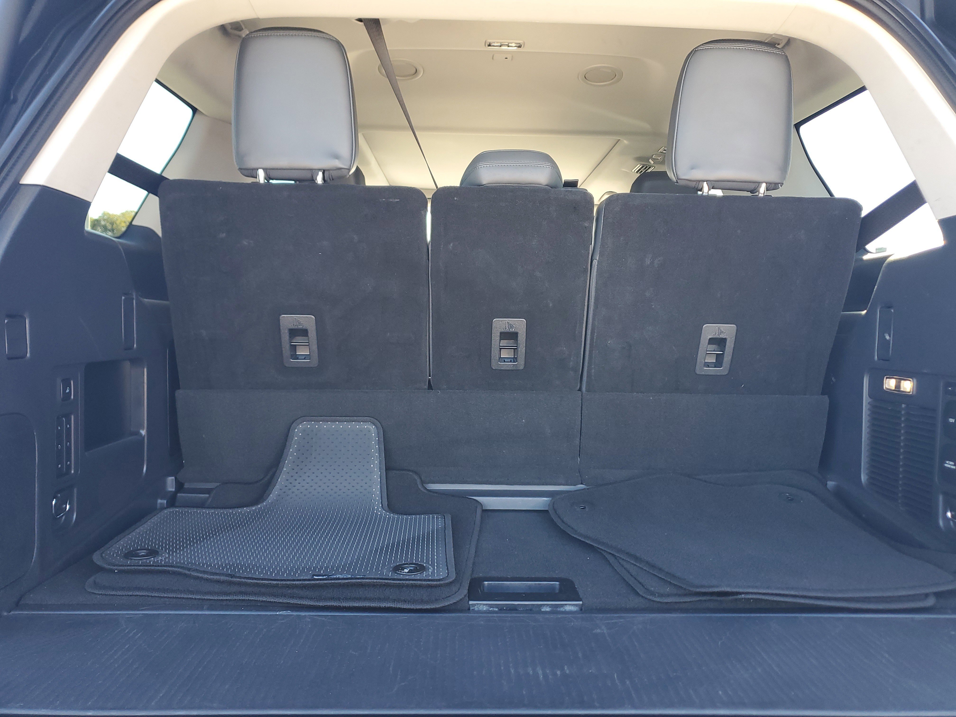 Used 2025 Ford Expedition Active image 17