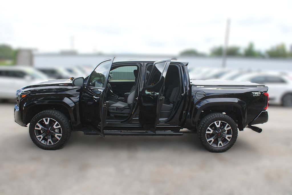 Used 2024 Toyota Tacoma TRD Sport AWD/4WD image 20