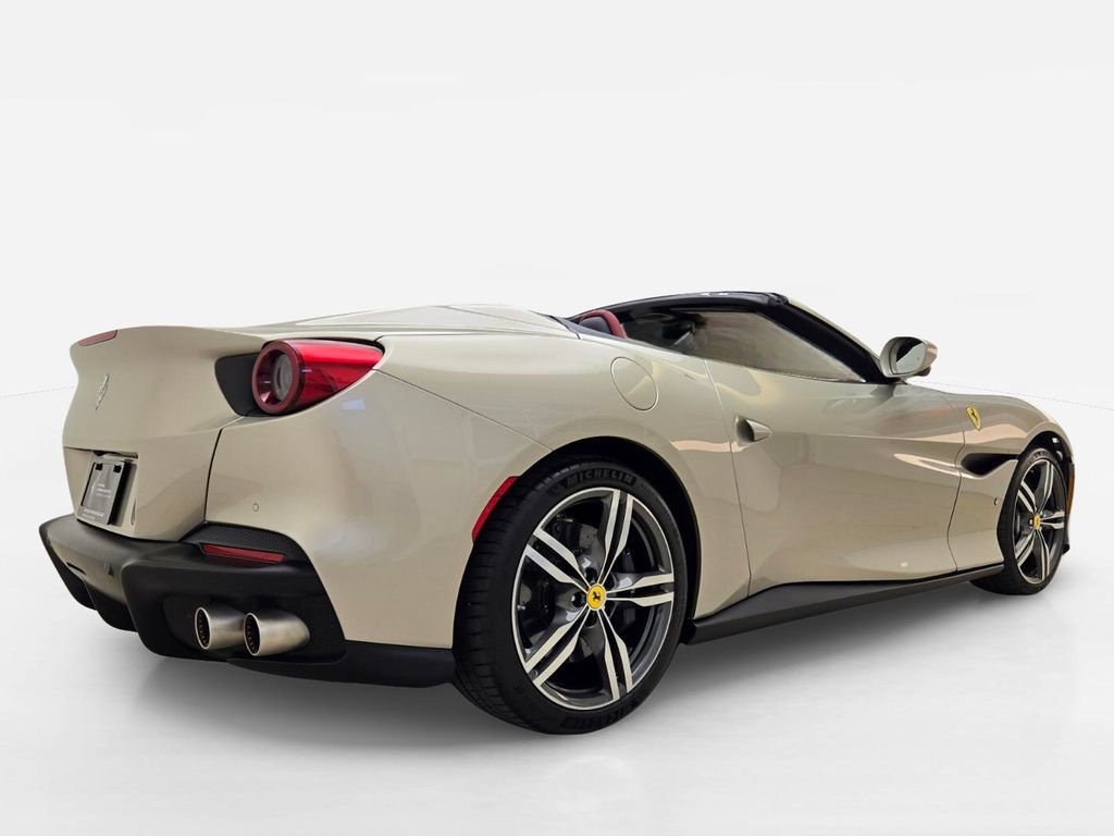 Used 2023 Ferrari Portofino M RWD image 9