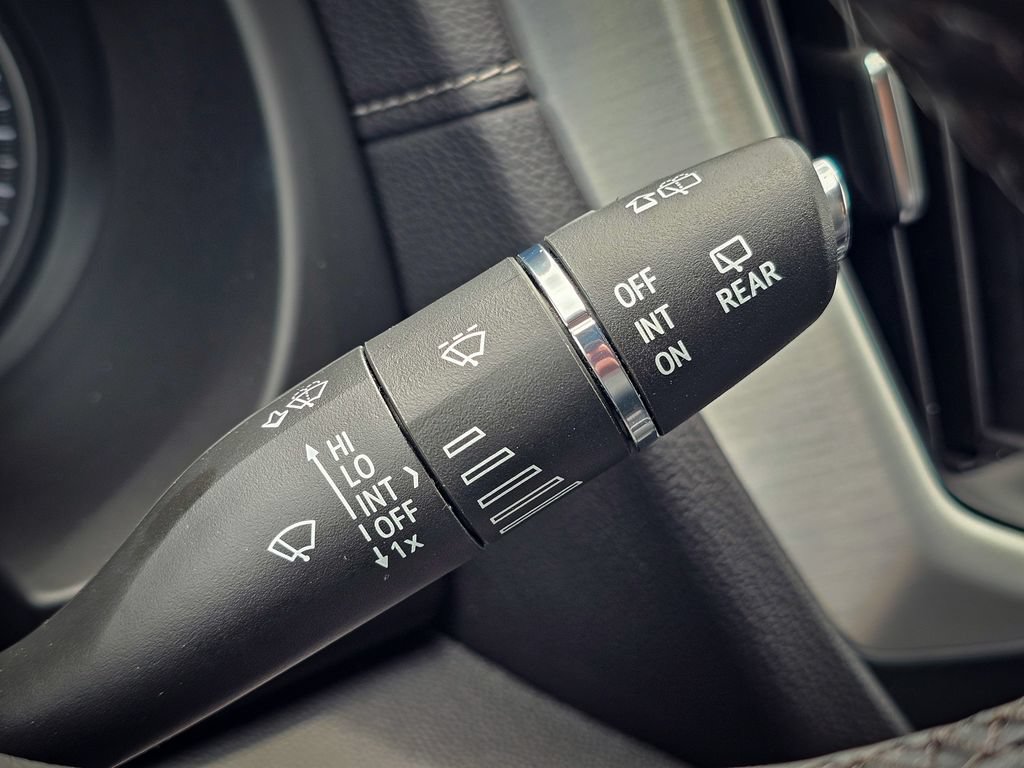 Used 2023 GMC Terrain SLT w/ Tech Package AWD/4WD image 19