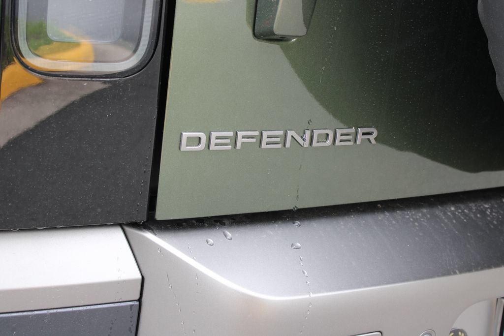 New 2026 Land Rover Defender 110 S AWD/4WD image 7