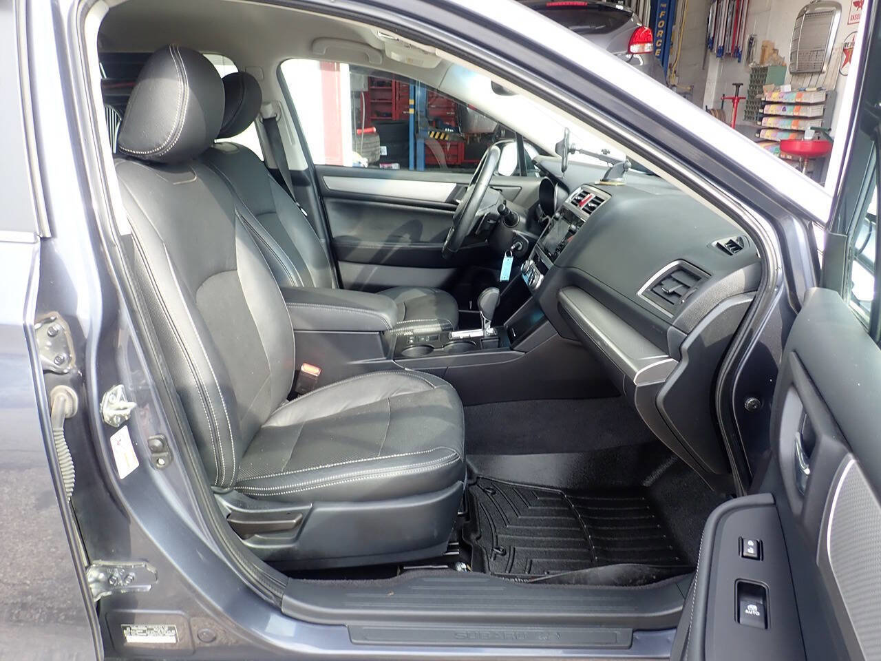 Used 2016 Subaru Outback 2.5i Premium image 28