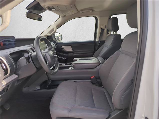 Used 2025 Ford Expedition Active RWD image 19