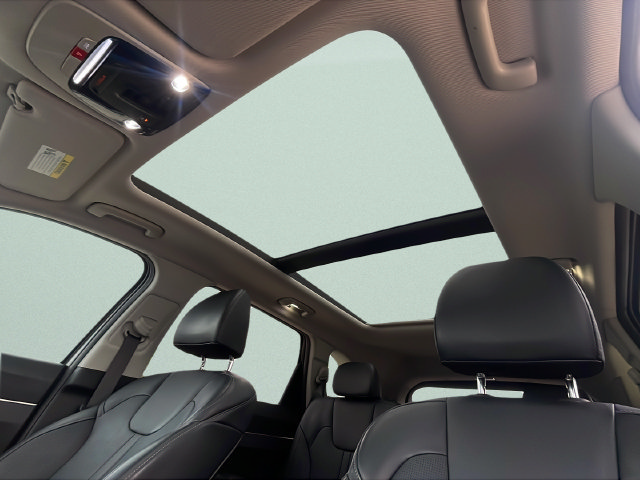 Certified 2025 Kia Sorento EX AWD/4WD image 28