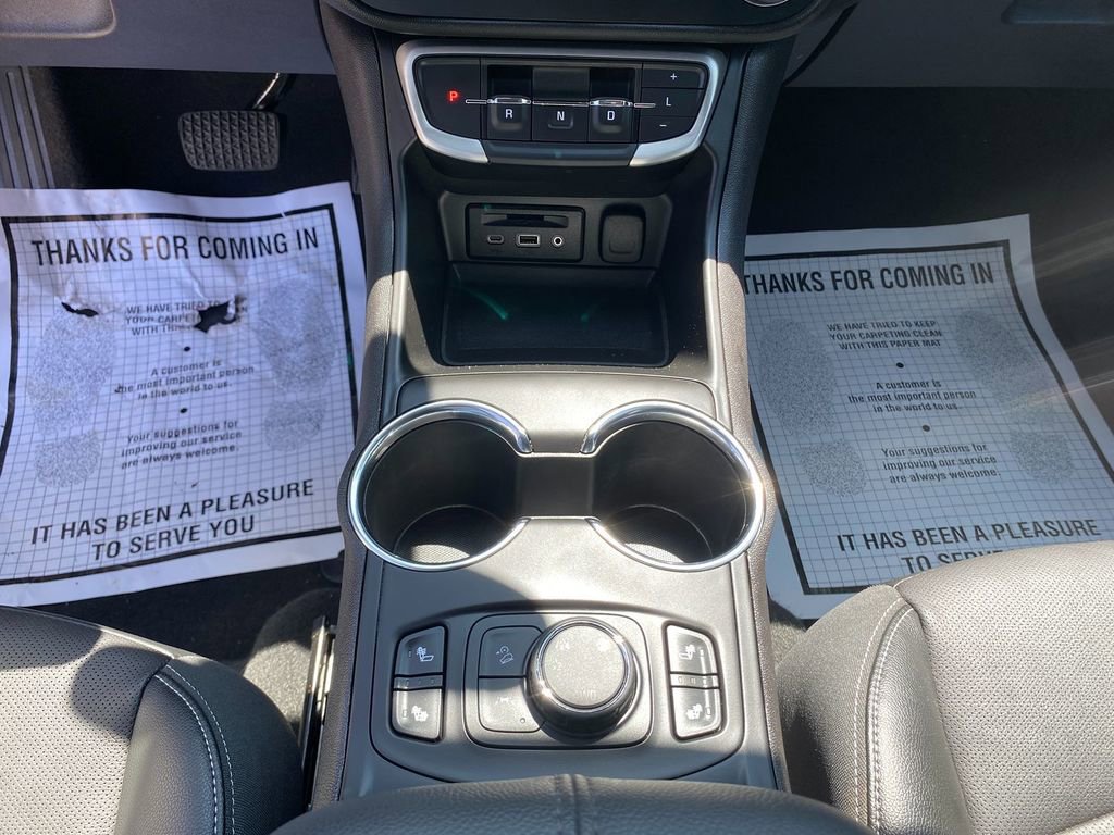 Used 2024 GMC Terrain SLT image 22