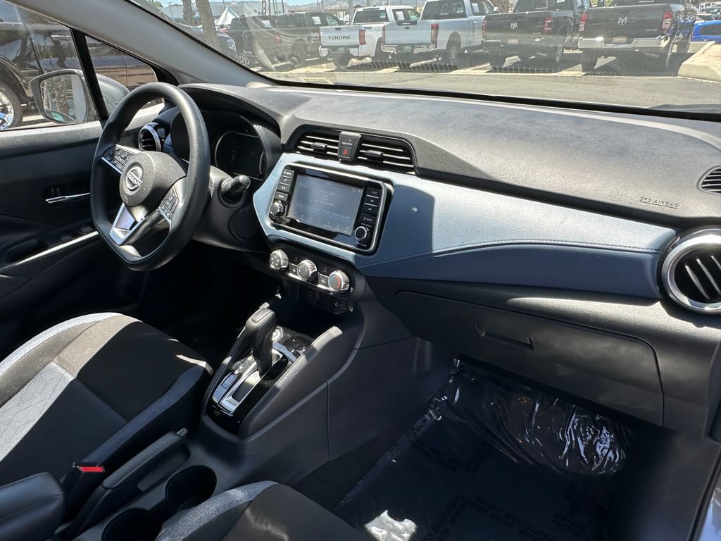 Used 2025 Nissan Versa SV FWD image 15