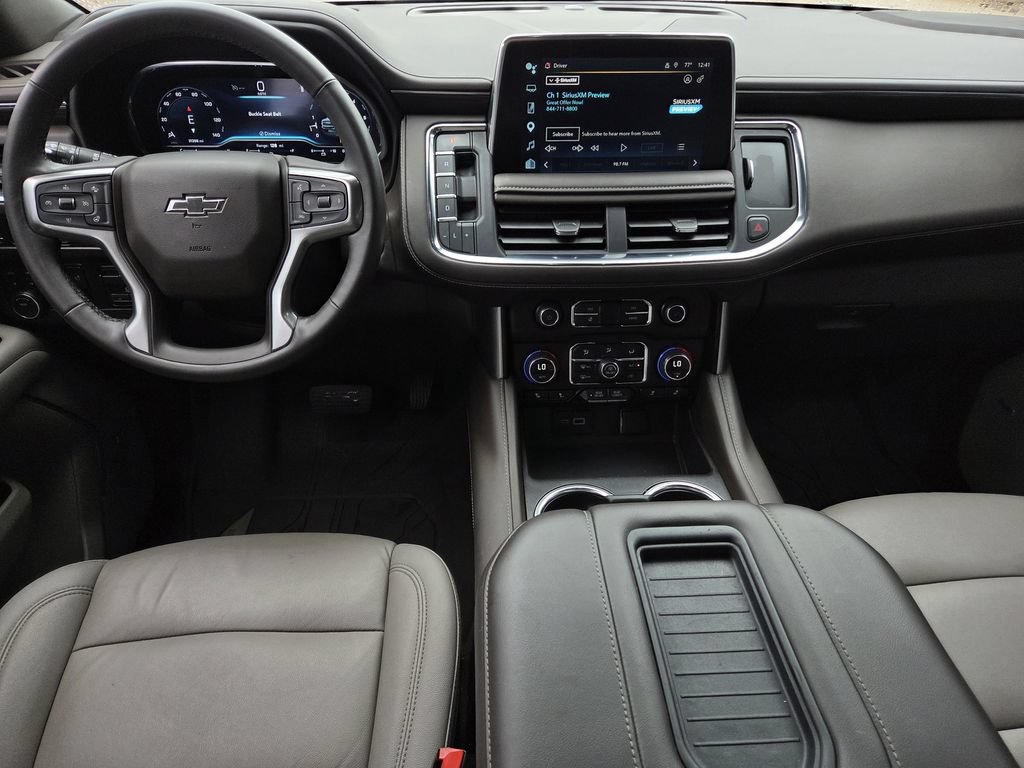Used 2024 Chevrolet Suburban Z71 w/ Luxury Package AWD/4WD image 9