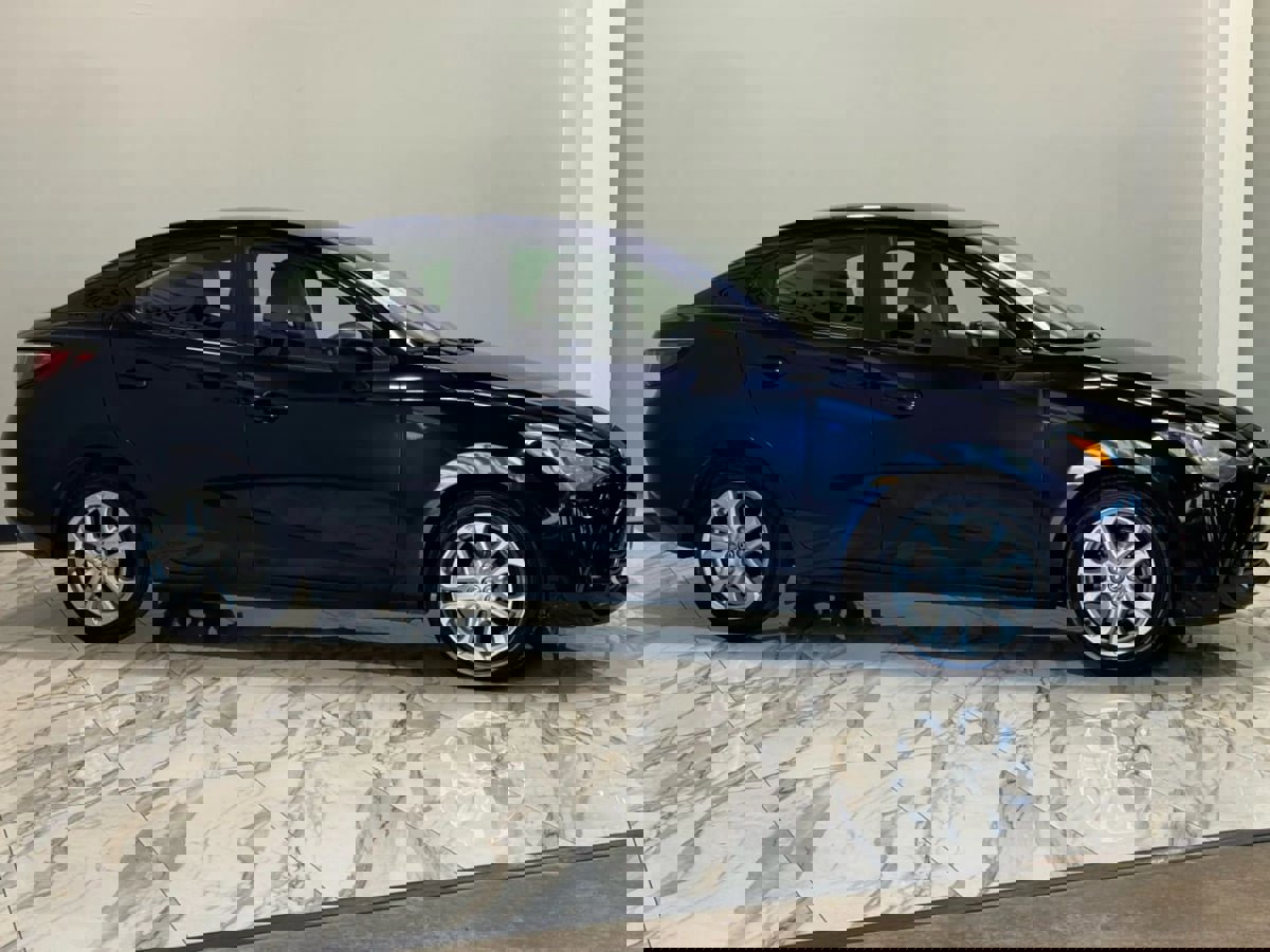 Used 2016 Scion iA image 5