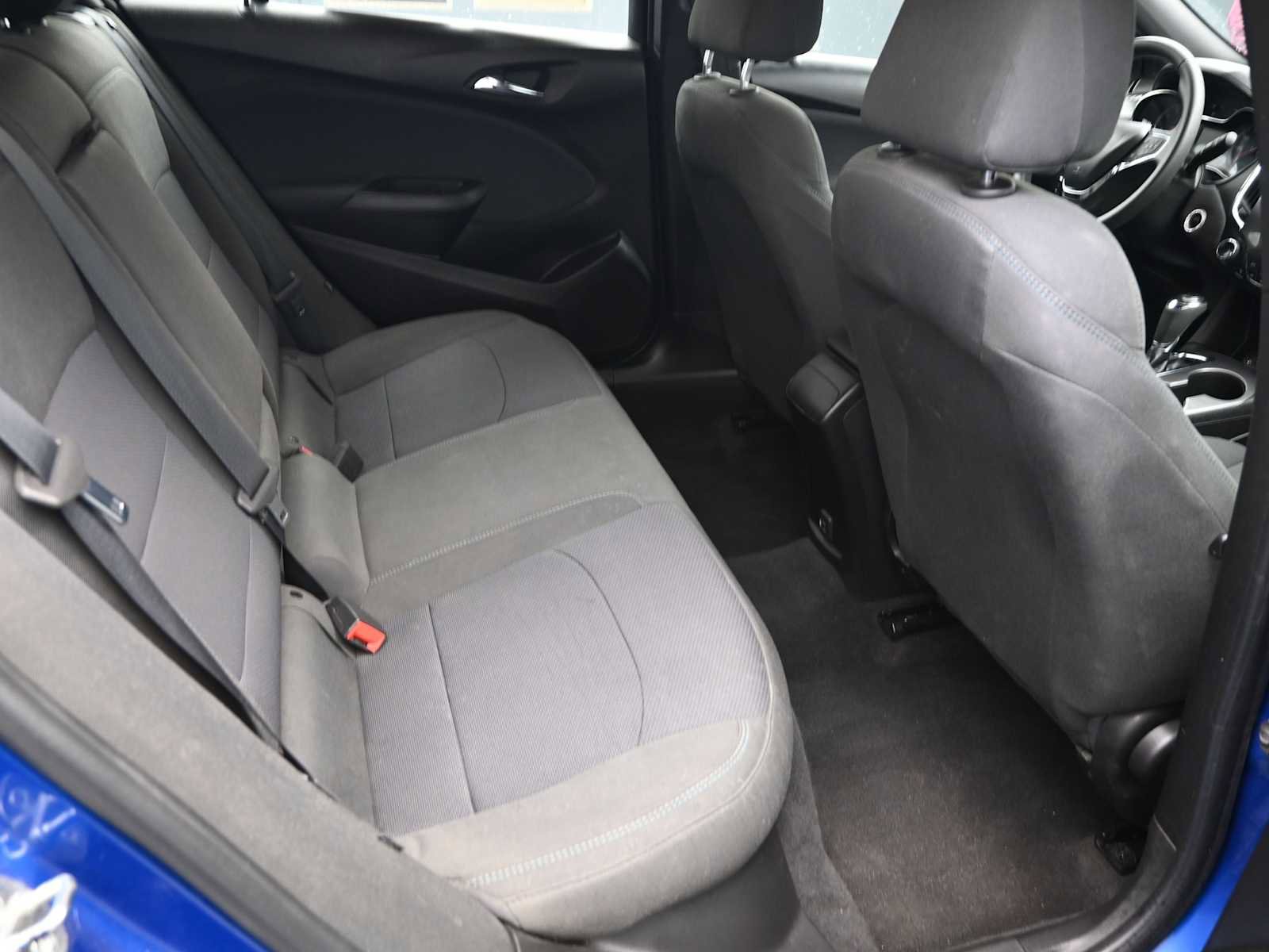 Used 2019 Chevrolet Cruze LT w/ Convenience Package image 18