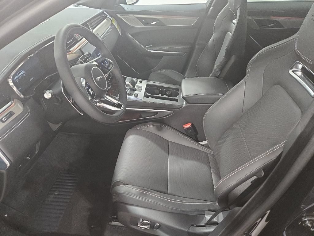 New 2026 Jaguar F-PACE R-Dynamic S AWD/4WD image 11