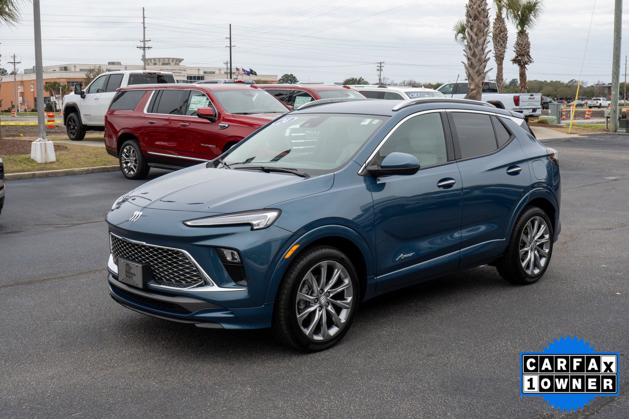 Certified 2024 Buick Encore GX Avenir image 7