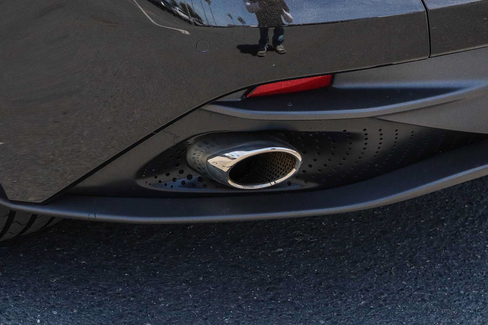 Used 2020 Aston Martin DB11 Coupe RWD image 8