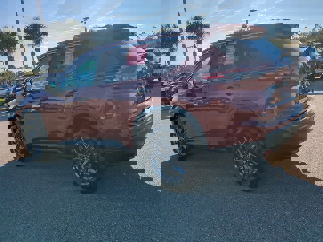 Used 2025 Nissan Rogue S image 6