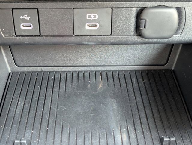 Used 2023 Toyota Prius XLE image 20