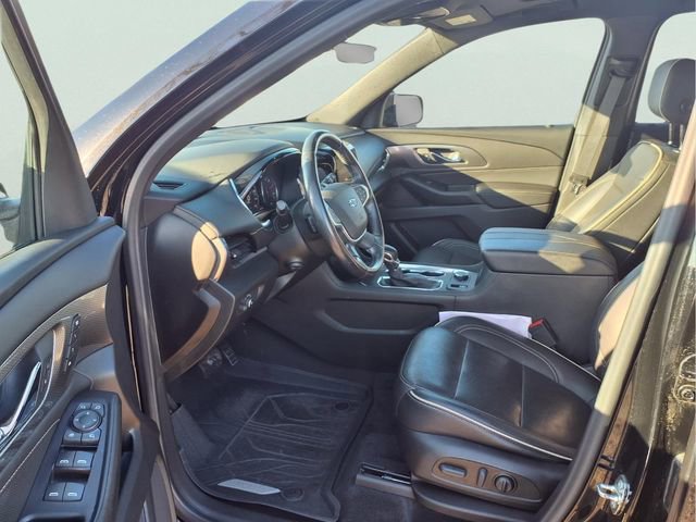 Certified 2022 Chevrolet Traverse Premier w/ Redline Edition image 22