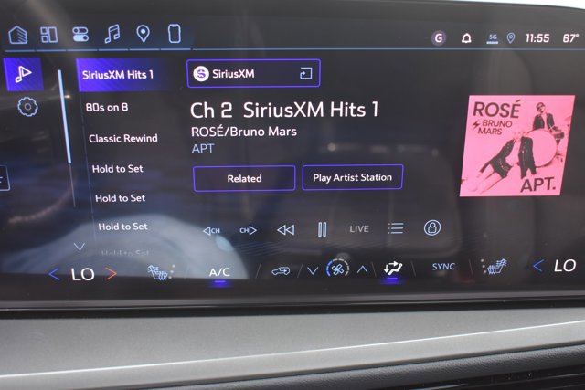 New 2026 Chevrolet Traverse LT w/ Sun and Wheel Package image 25