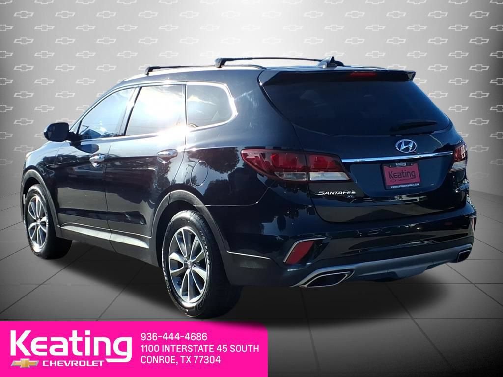 Used 2019 Hyundai Santa Fe XL SE FWD image 2