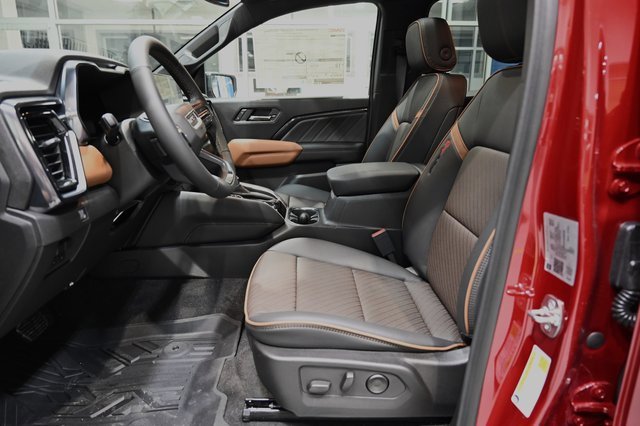 New 2026 GMC Canyon AT4 w/ Technology Plus Package image 11