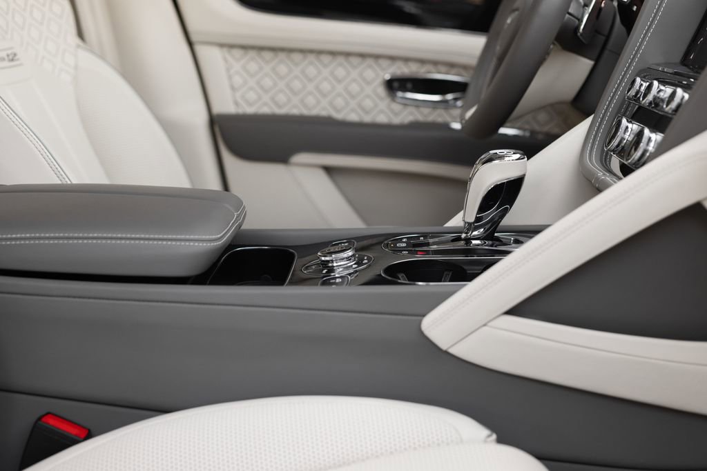 Used 2023 Bentley Bentayga Speed AWD/4WD image 28