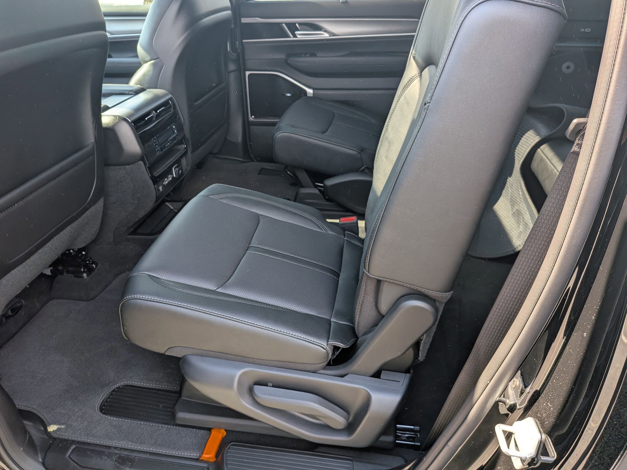 New 2026 Jeep Grand Wagoneer L Limited image 25
