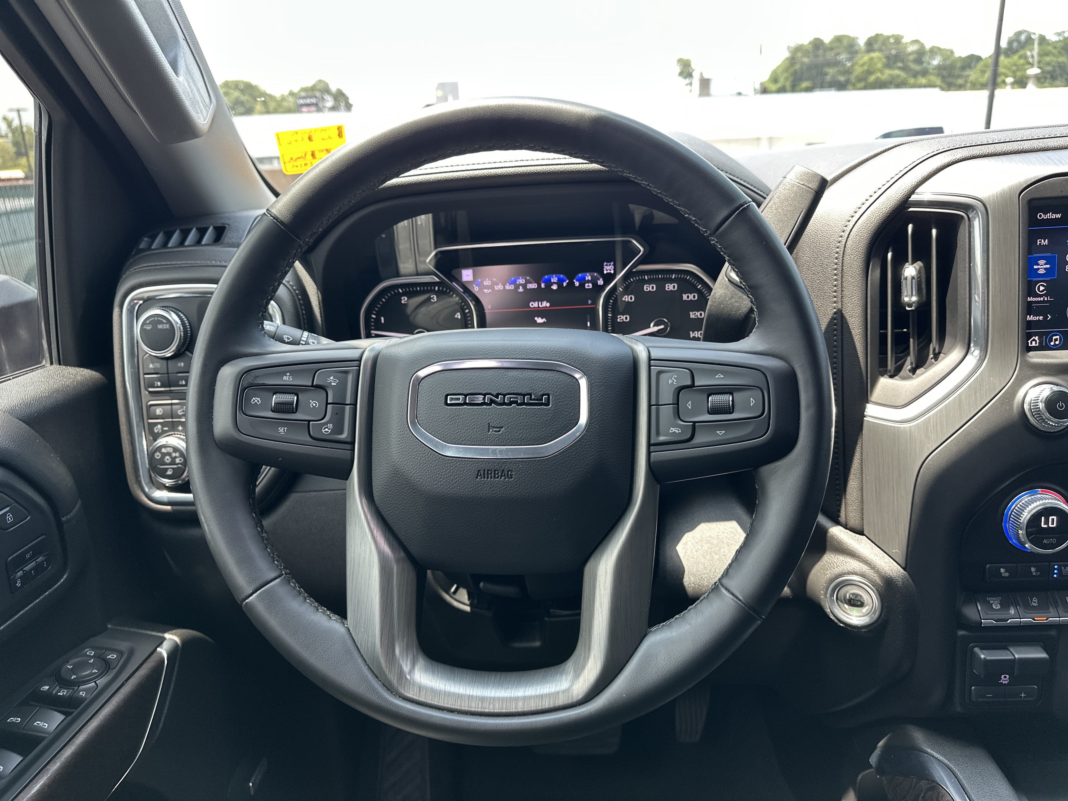 Used 2023 GMC Sierra 3500 Denali w/ Denali Black Diamond Edition AWD/4WD image 17