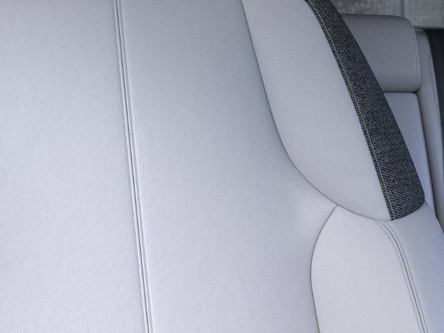 New 2027 Cadillac Optiq Luxury w/ LPO, Floor Liner Package AWD/4WD image 21
