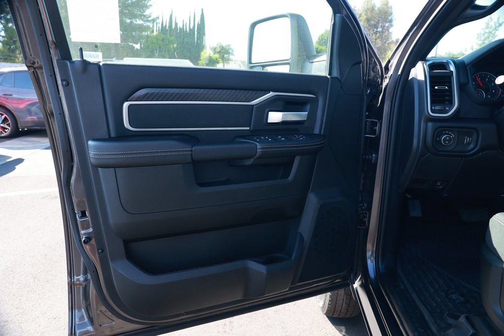 New 2026 RAM 3500 Big Horn AWD/4WD image 13