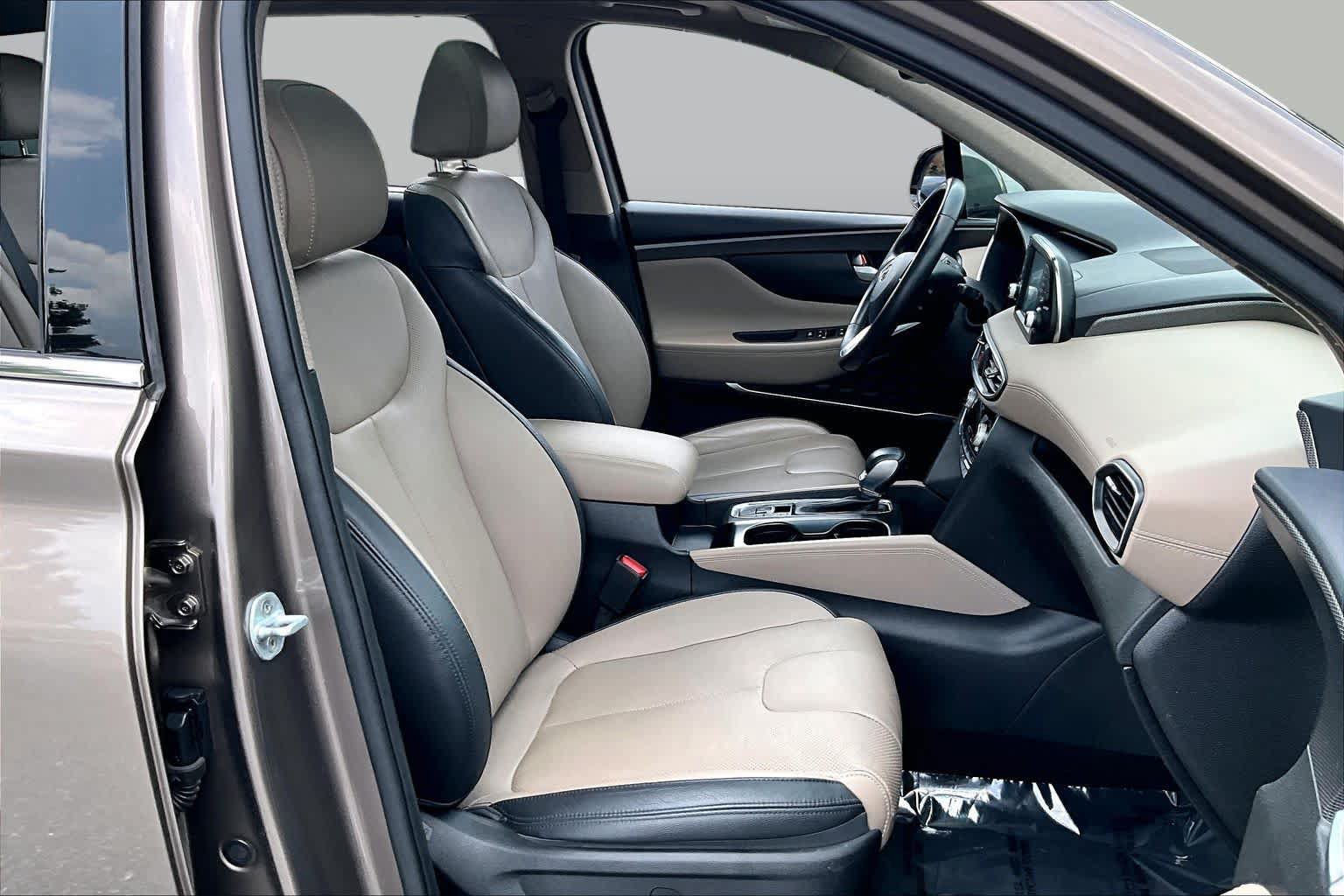 Used 2020 Hyundai Santa Fe SEL FWD image 9