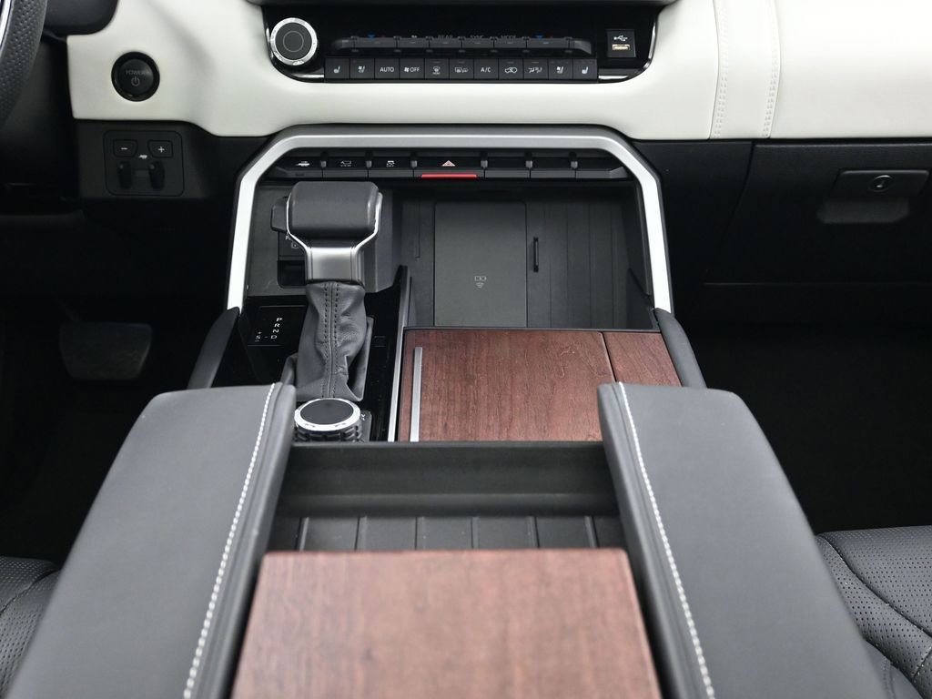 Used 2025 Toyota Sequoia Capstone image 10