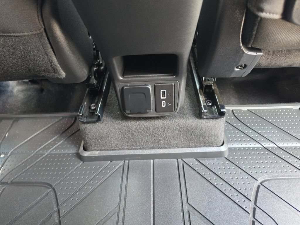 Certified 2023 Chevrolet TrailBlazer LT w/ Convenience Package FWD image 28