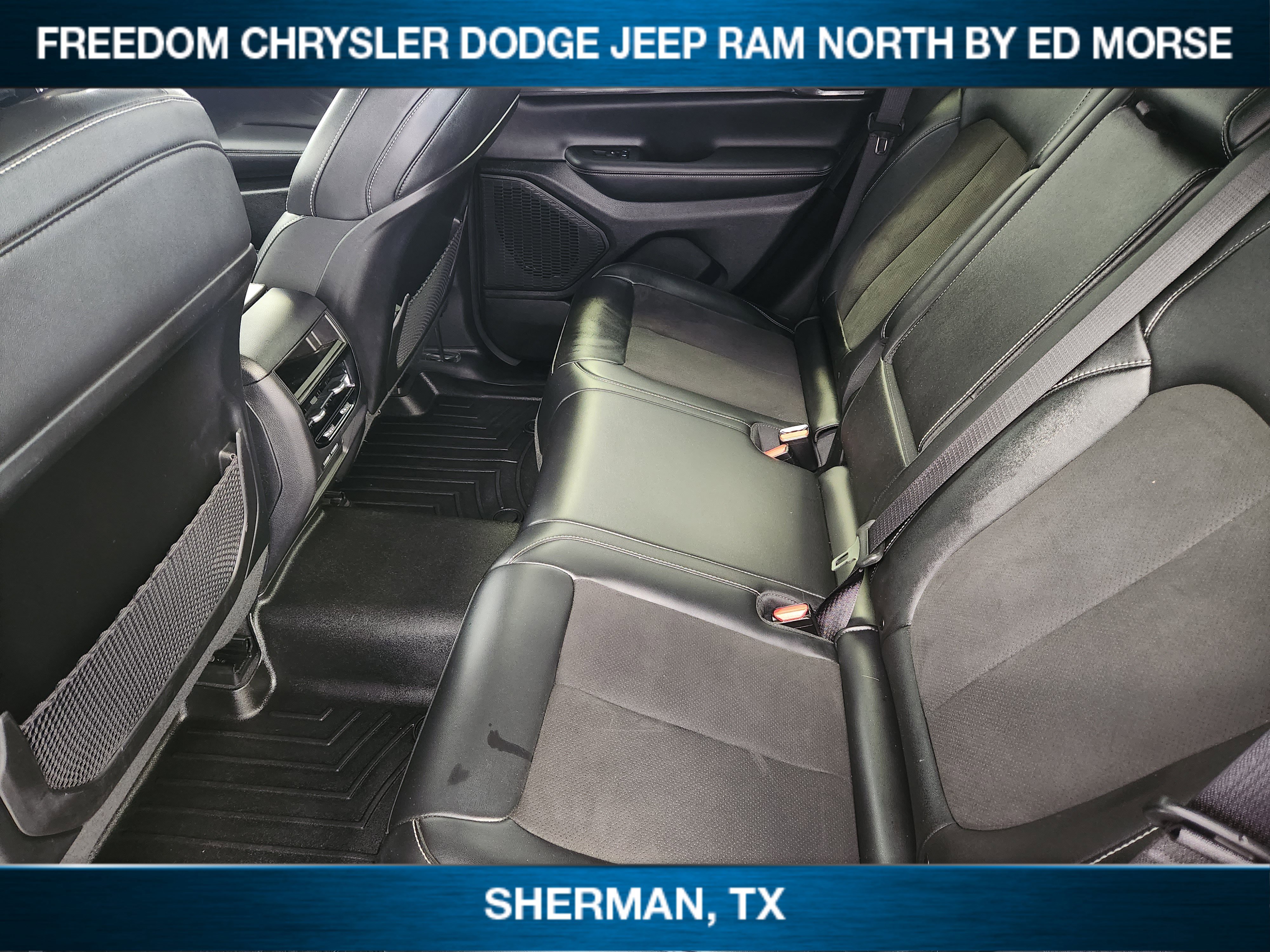 Used 2023 Jeep Grand Cherokee Altitude RWD image 20