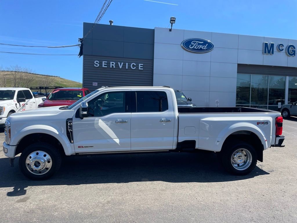 Used 2024 Ford F450 Platinum w/ FX4 Off-Road Package image 2