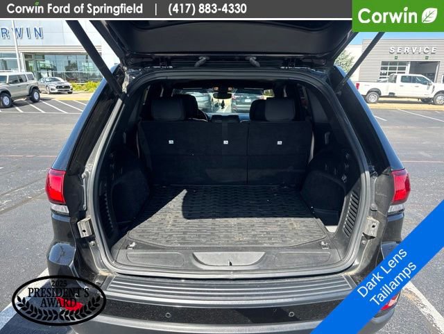 Used 2019 Jeep Grand Cherokee Laredo AWD/4WD image 8