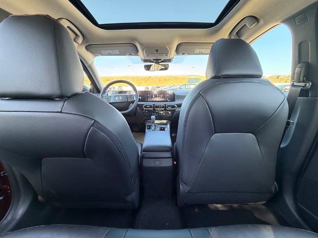 New 2026 Nissan Sentra SR w/ SR Premium Package FWD image 12