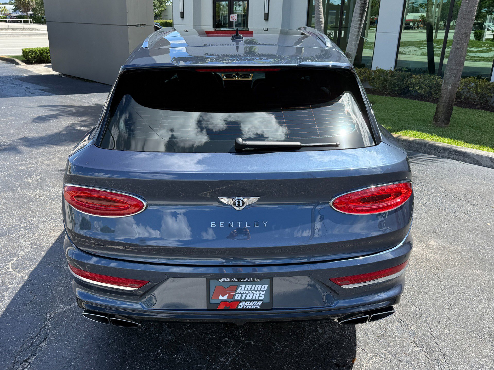 Used 2021 Bentley Bentayga AWD/4WD image 19