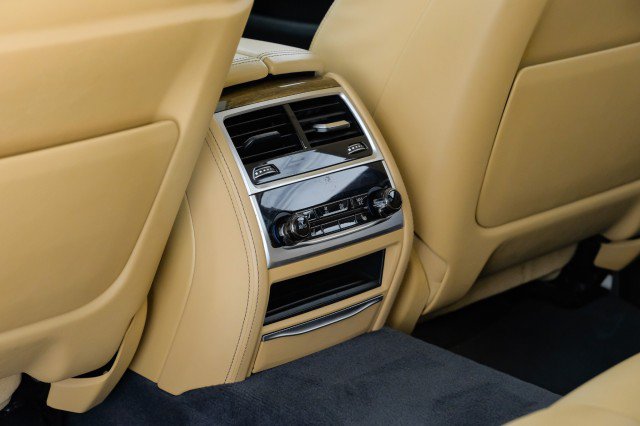 Used 2019 BMW 740i w/ Executive Package RWD image 44