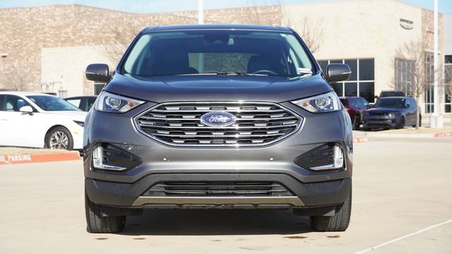 Used 2024 Ford Edge Titanium image 2