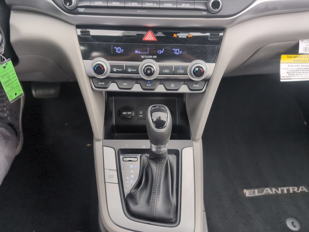 Used 2020 Hyundai Elantra SE FWD image 9