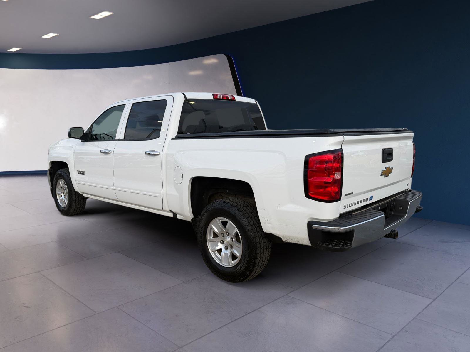 Used 2018 Chevrolet Silverado 1500 LT w/ LT Eassist Package image 3