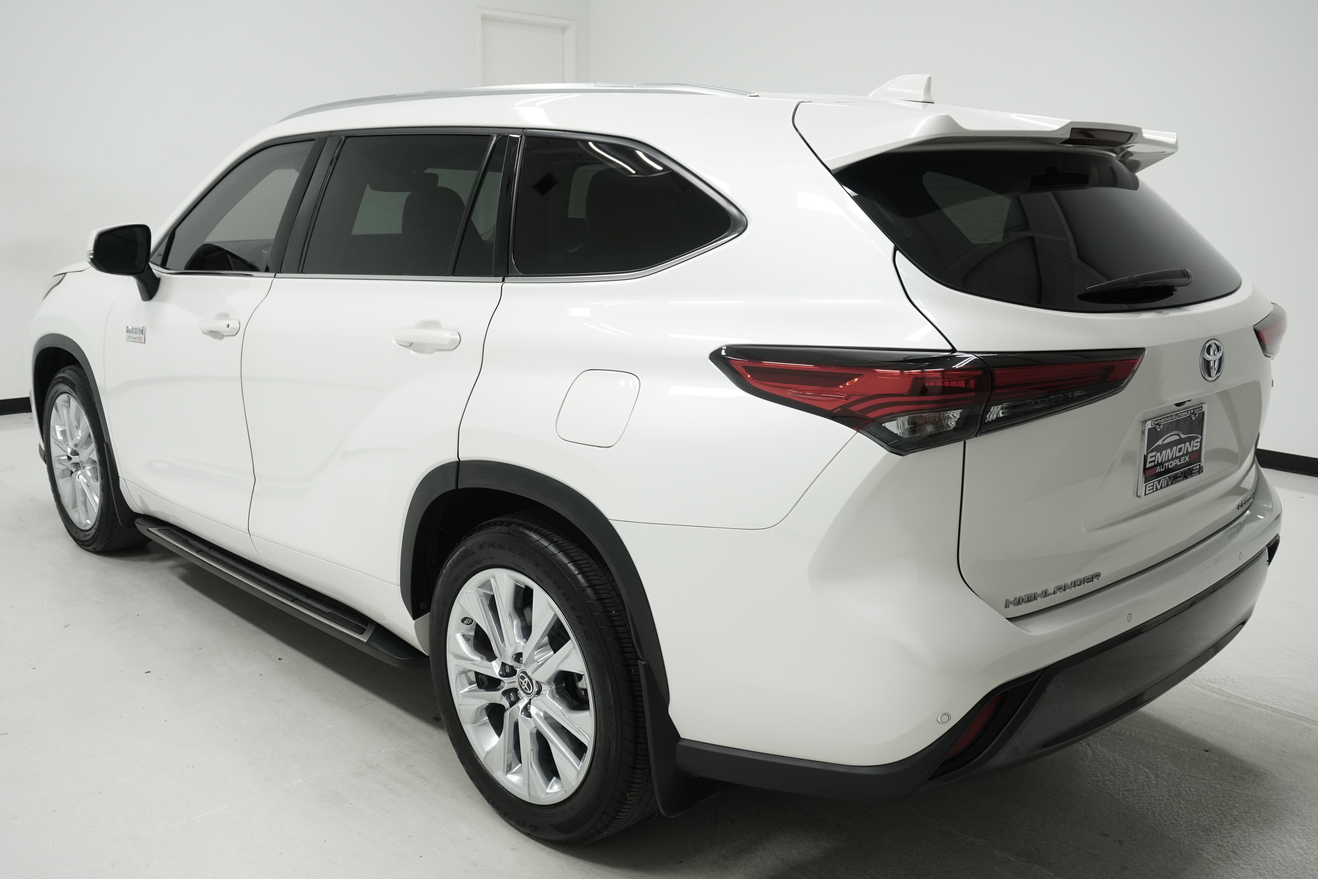 Used 2021 Toyota Highlander Limited image 6