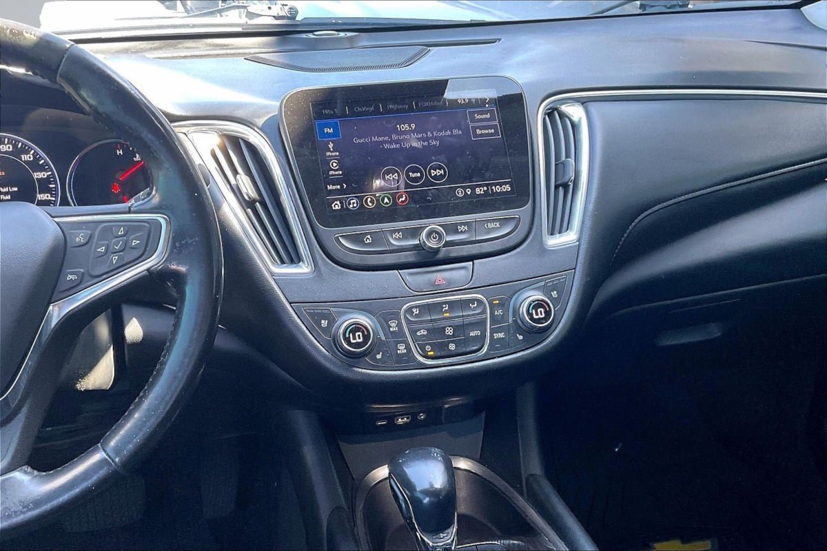 Used 2021 Chevrolet Malibu Premier FWD image 6