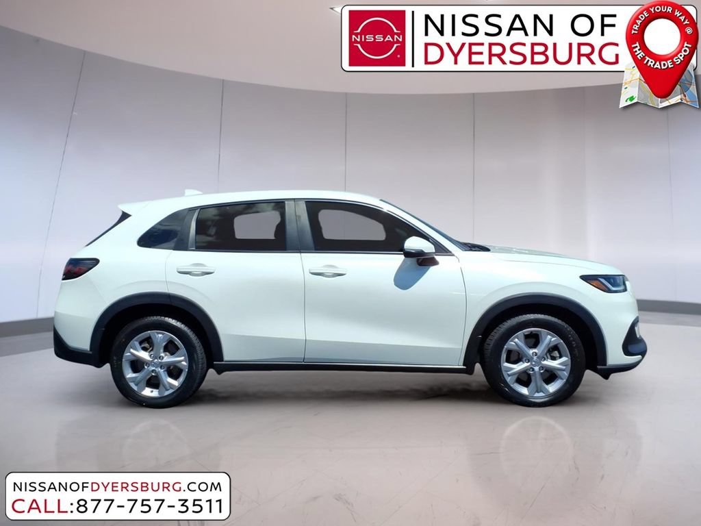 Used 2024 Honda HR-V LX image 2
