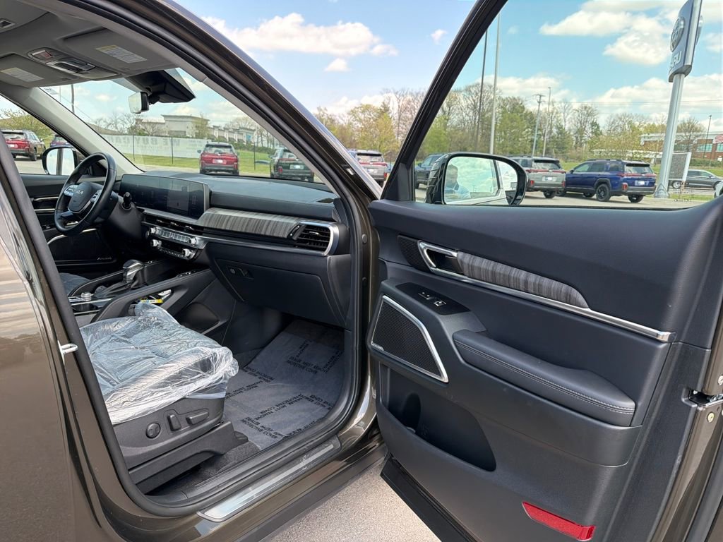 Used 2025 Kia Telluride SX FWD image 17