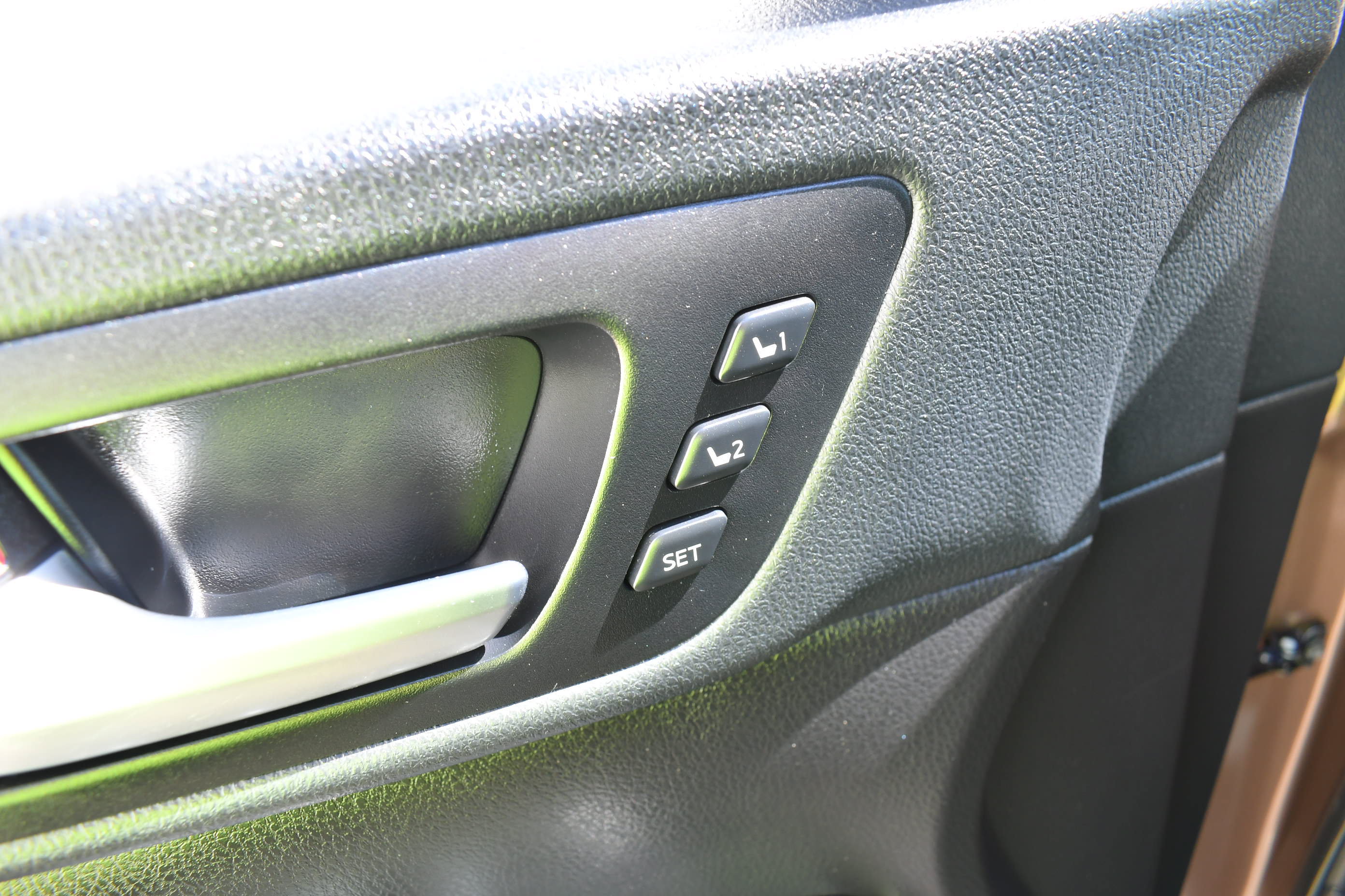 Used 2019 Toyota Highlander Limited Platinum AWD/4WD image 14
