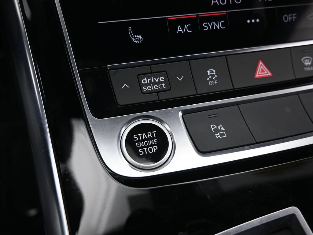 Used 2025 Audi Q7 3.0T Premium Plus AWD/4WD image 32