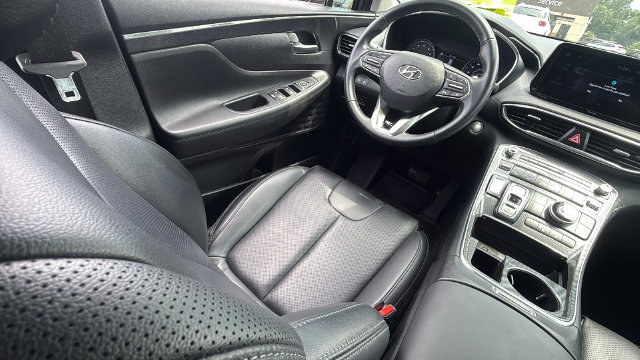 Used 2023 Hyundai Santa Fe XRT w/ Winter Weather Package FWD image 4